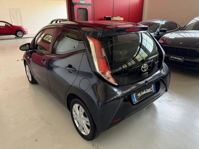 Toyota Aygo 1.0 VVT-i 69 CV 5 porte x-play TSS MMT (12)