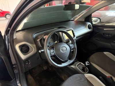 Toyota Aygo 1.0 VVT-i 69 CV 5 porte x-play TSS MMT (6)