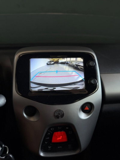 Toyota Aygo 1.0 VVT-i 69 CV 5 porte x-play TSS MMT (7)