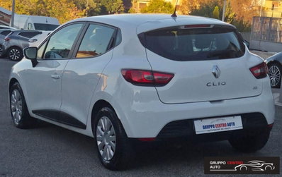Renault Clio 1.5 dCi 75CV 5 porte Confort (4)