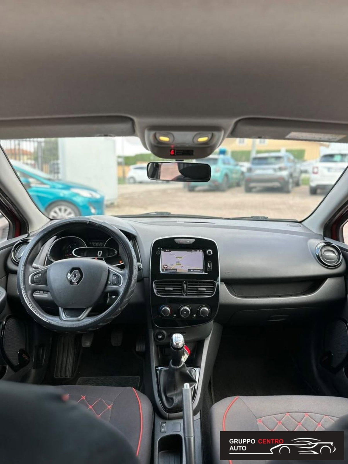 Renault Clio 1.5 dCi 8V 75CV Start&Stop 5 porte Duel (12)