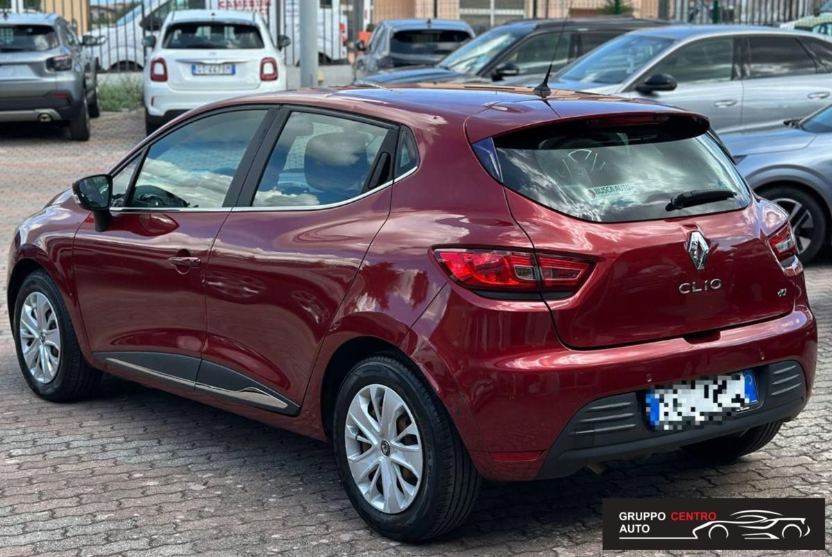 Renault Clio 1.5 dCi 8V 75CV Start&Stop 5 porte Duel (3)