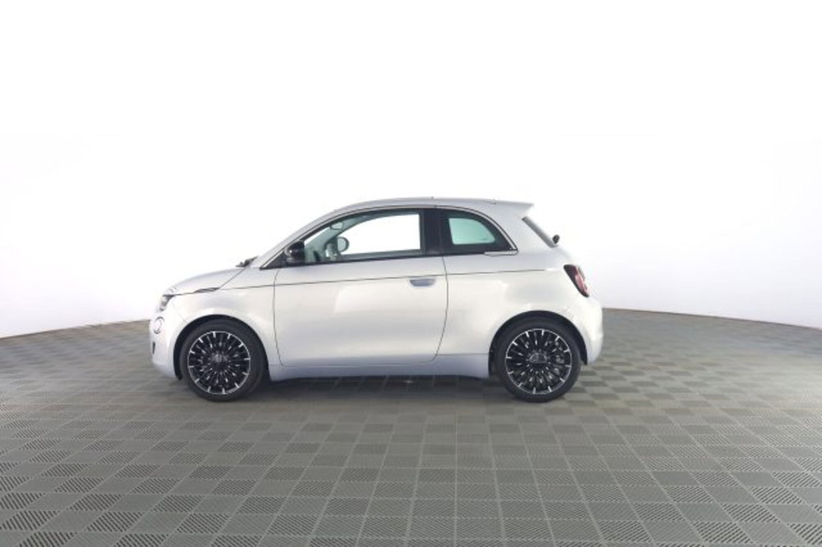Fiat 500 1.0 hybrid La Prima (7)