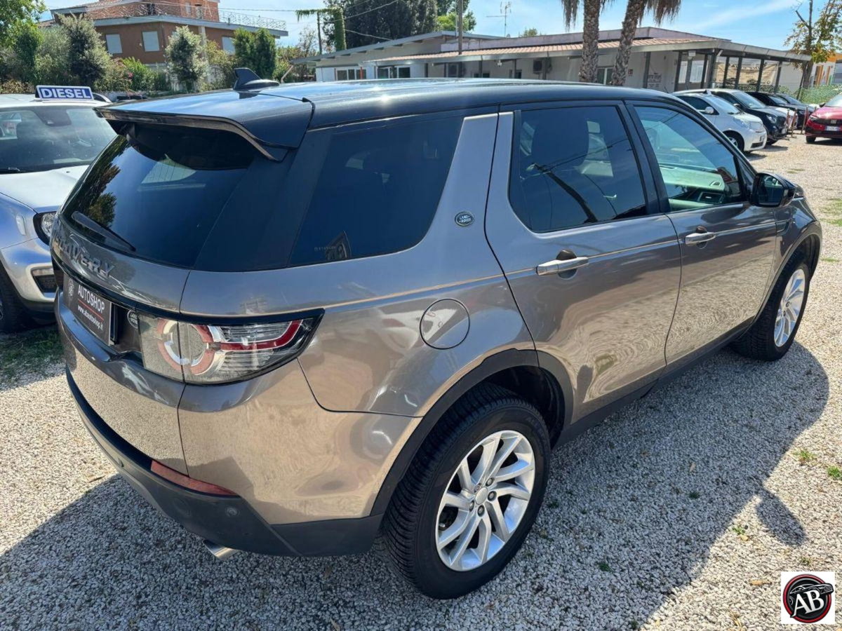 Land Rover Discovery Sport 2.2 TD4 SE (10)