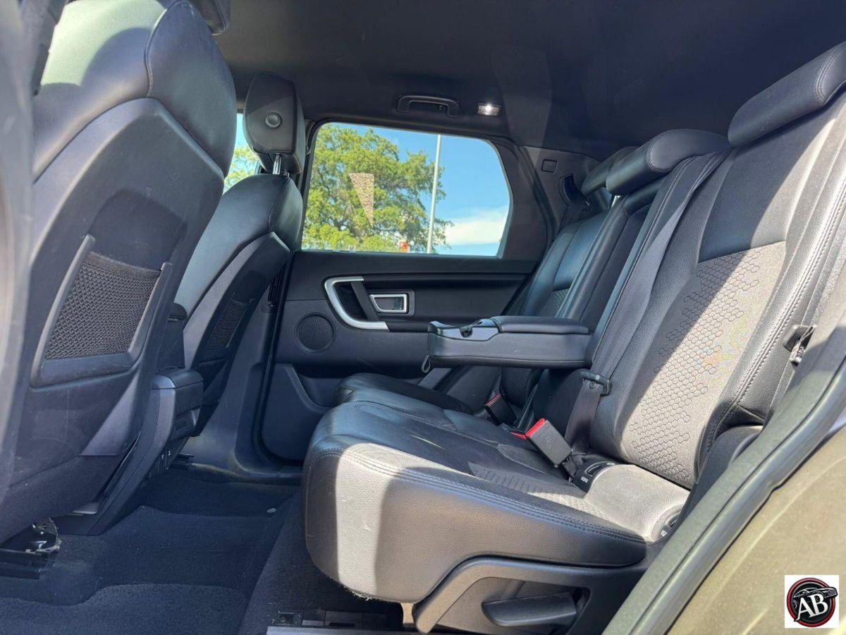 Land Rover Discovery Sport 2.2 TD4 SE (18)