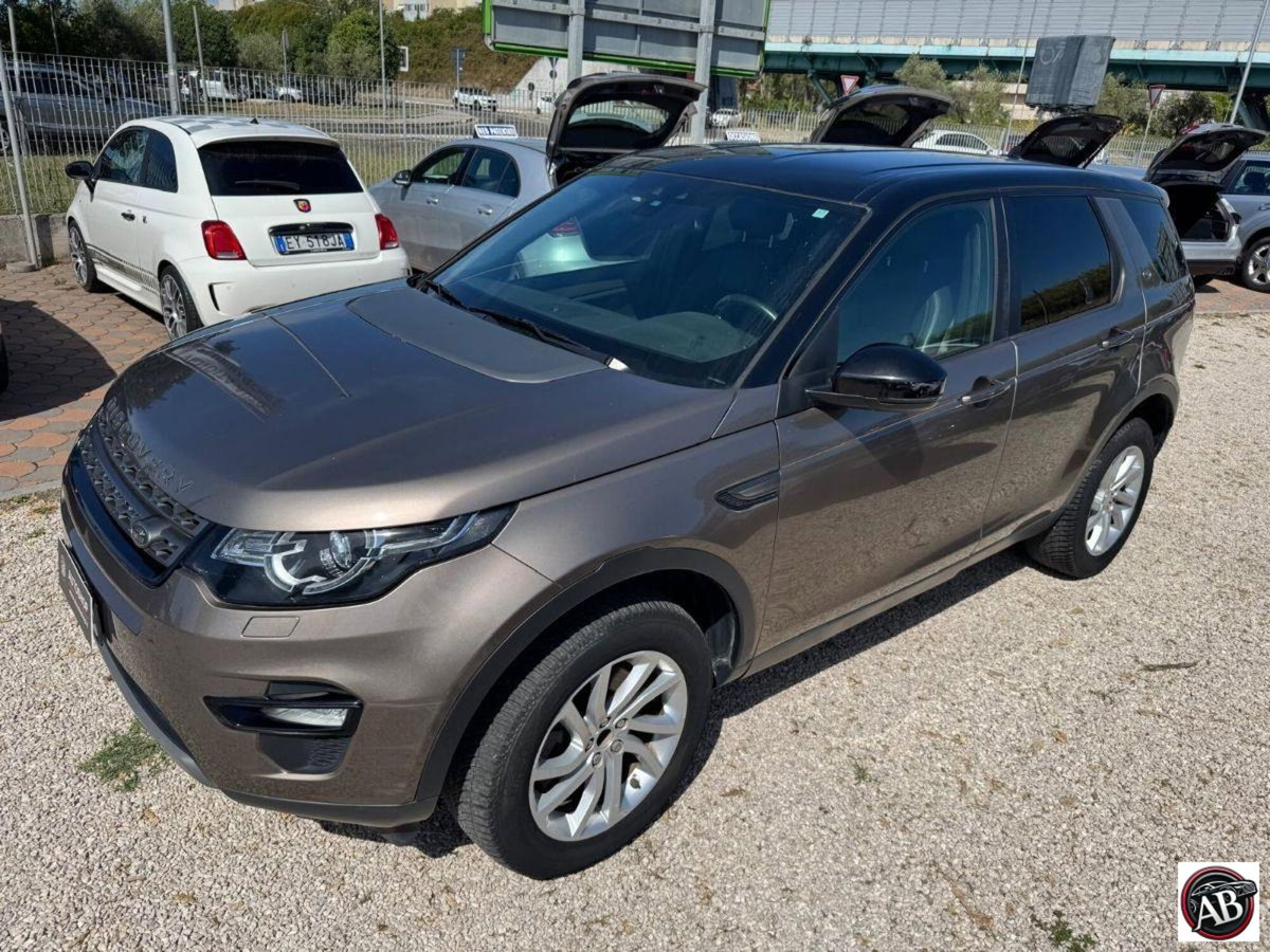 Land Rover Discovery Sport 2.2 TD4 SE (2)
