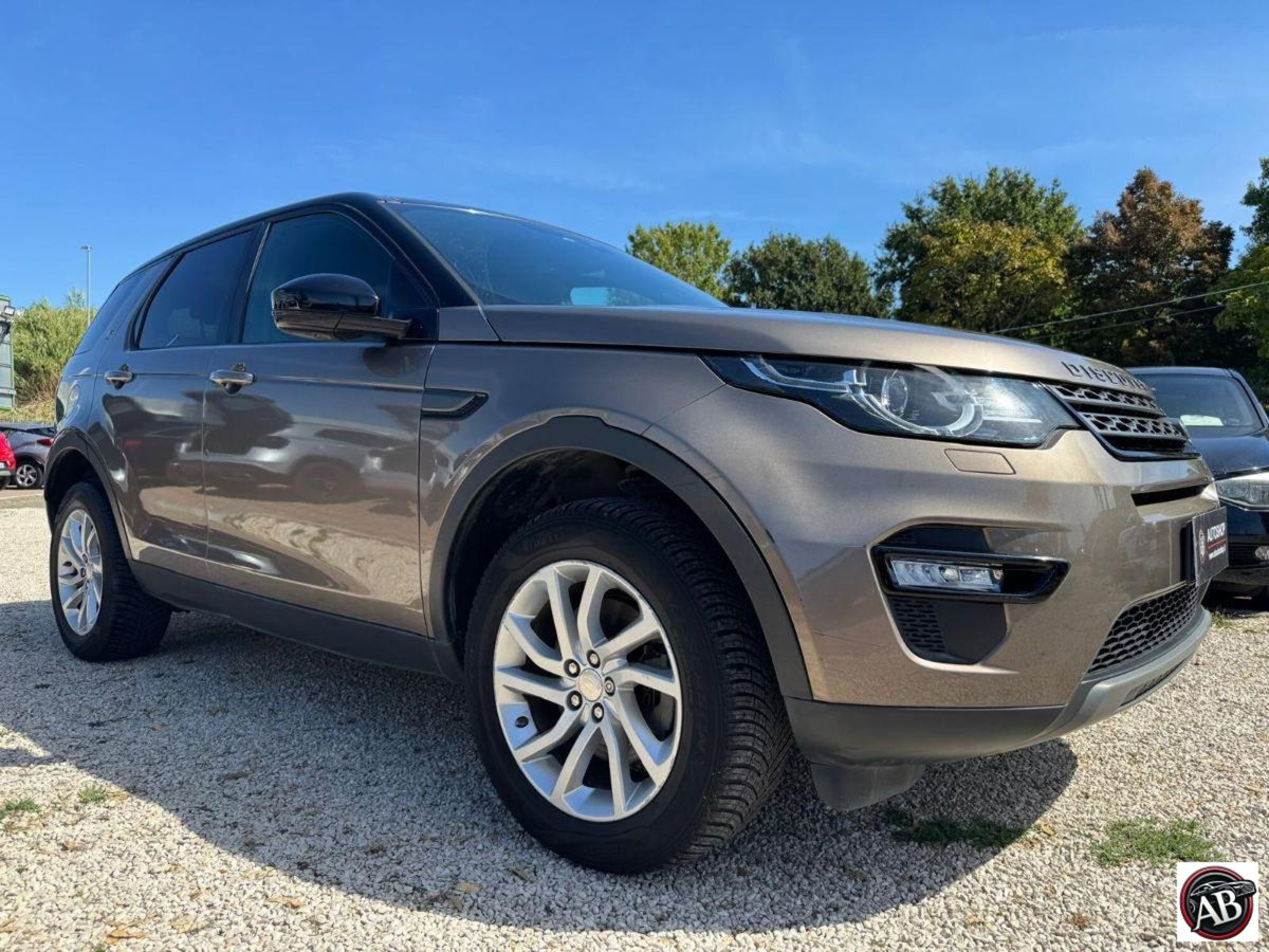Land Rover Discovery Sport 2.2 TD4 SE (4)