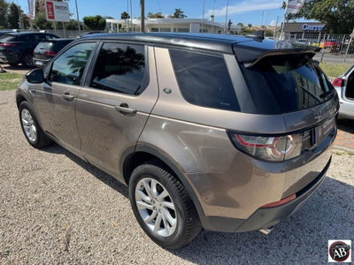 Land Rover Discovery Sport 2.2 TD4 SE (6)