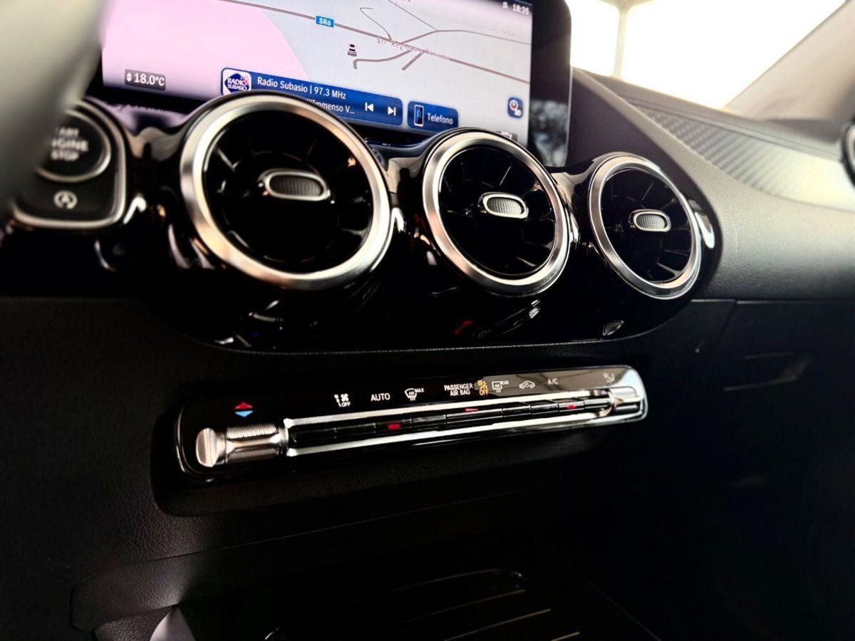 Mercedes-Benz GLA SUV 200 d Advanced 4matic auto (13)