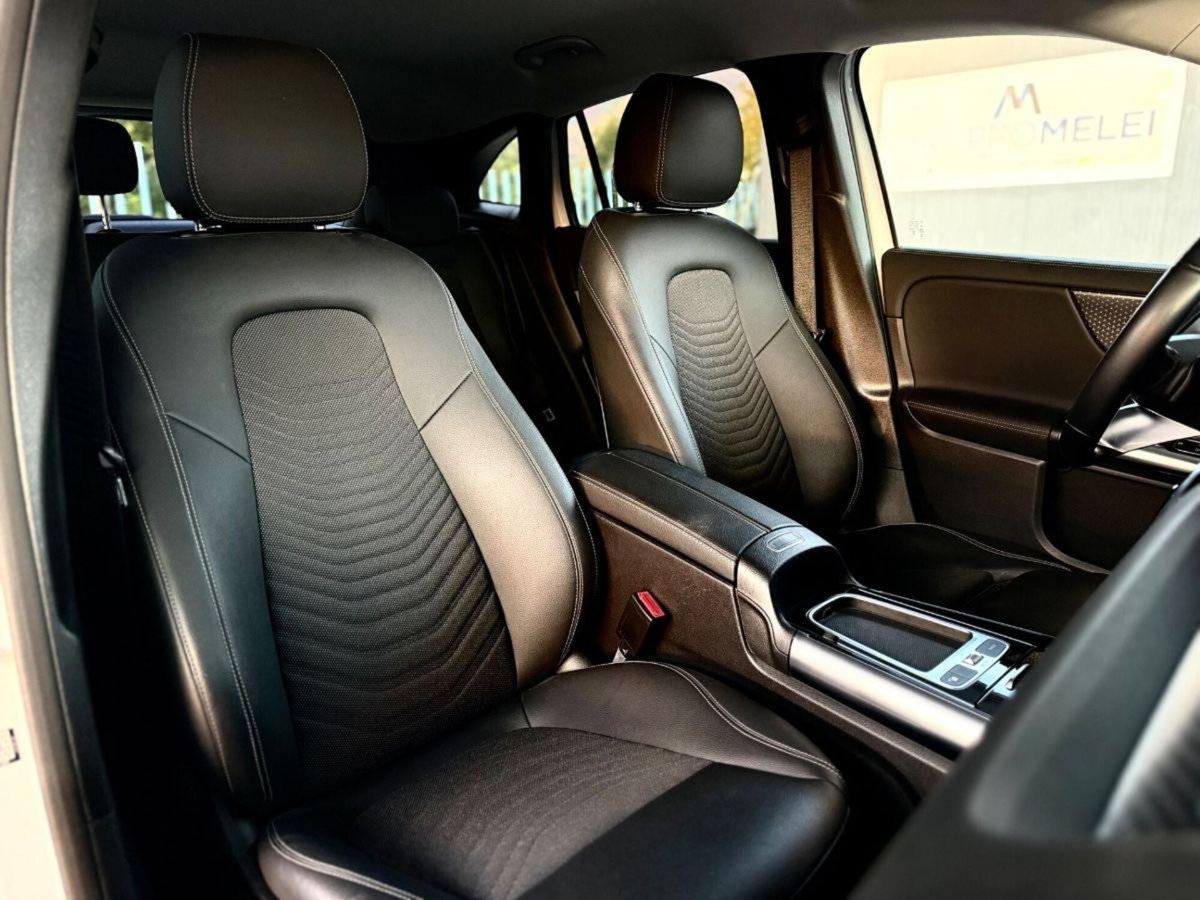Mercedes-Benz GLA SUV 200 d Advanced 4matic auto (19)