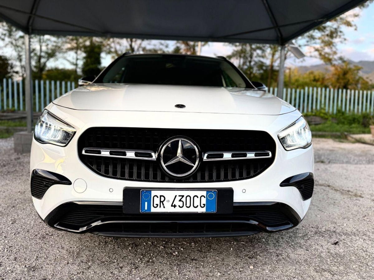 Mercedes-Benz GLA SUV 200 d Advanced 4matic auto (2)