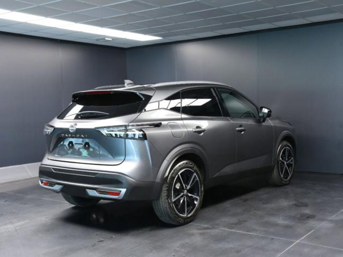 Nissan Qashqai 1.3 mhev Tekna 4wd 158cv xtronic (3)