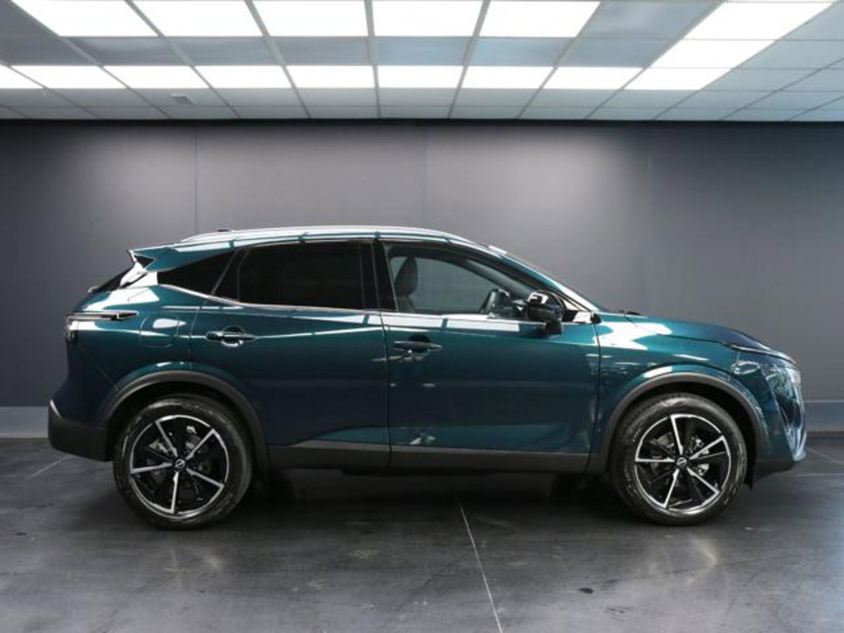Nissan Qashqai 1.3 mhev Tekna 4wd 158cv xtronic (3)