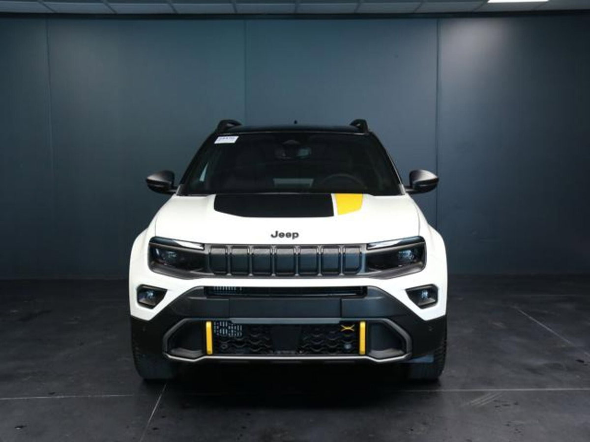 Jeep Avenger 1.2 turbo e-hybrid mhev The North Face 4xe 145cv edct6 (2)