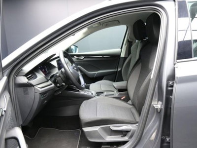 Skoda Octavia Station Wagon 2.0 TDI EVO SCR DSG Wagon Executive (9)