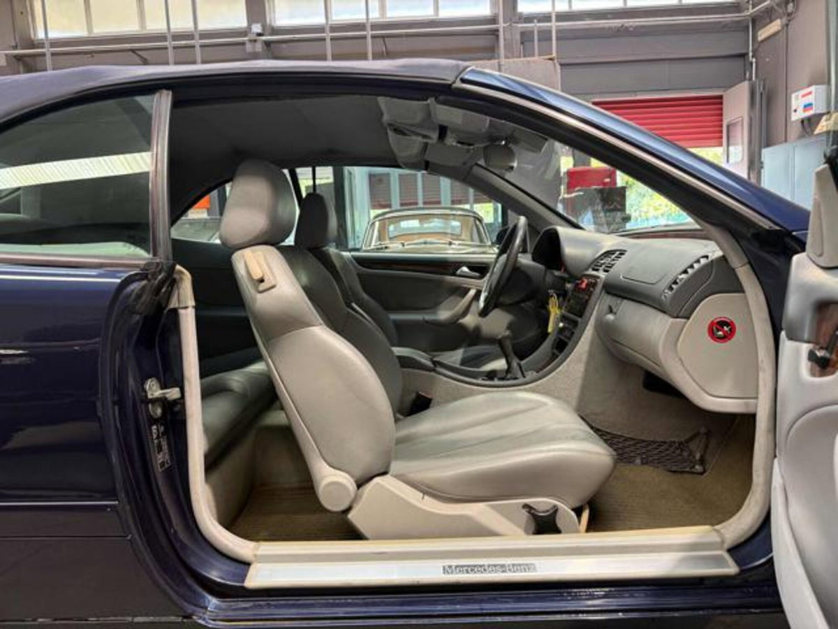 Mercedes-Benz CLK 200 Kompressor cat Cabrio Elegance (12)
