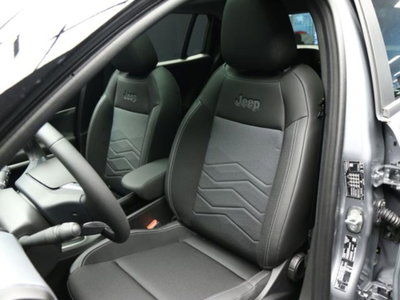 Jeep Avenger 1.2 turbo Summit fwd 100cv (10)
