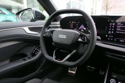 Audi A6 Avant 2.0 tdi mhev + S line edition 204cv s-tronic (7)