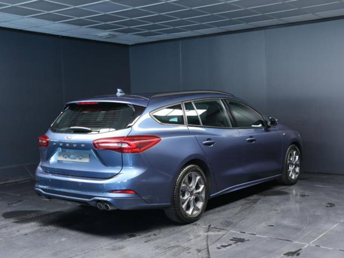Ford Focus Station Wagon 1.5 EcoBlue 115 CV automatico SW ST-Line Design (3)