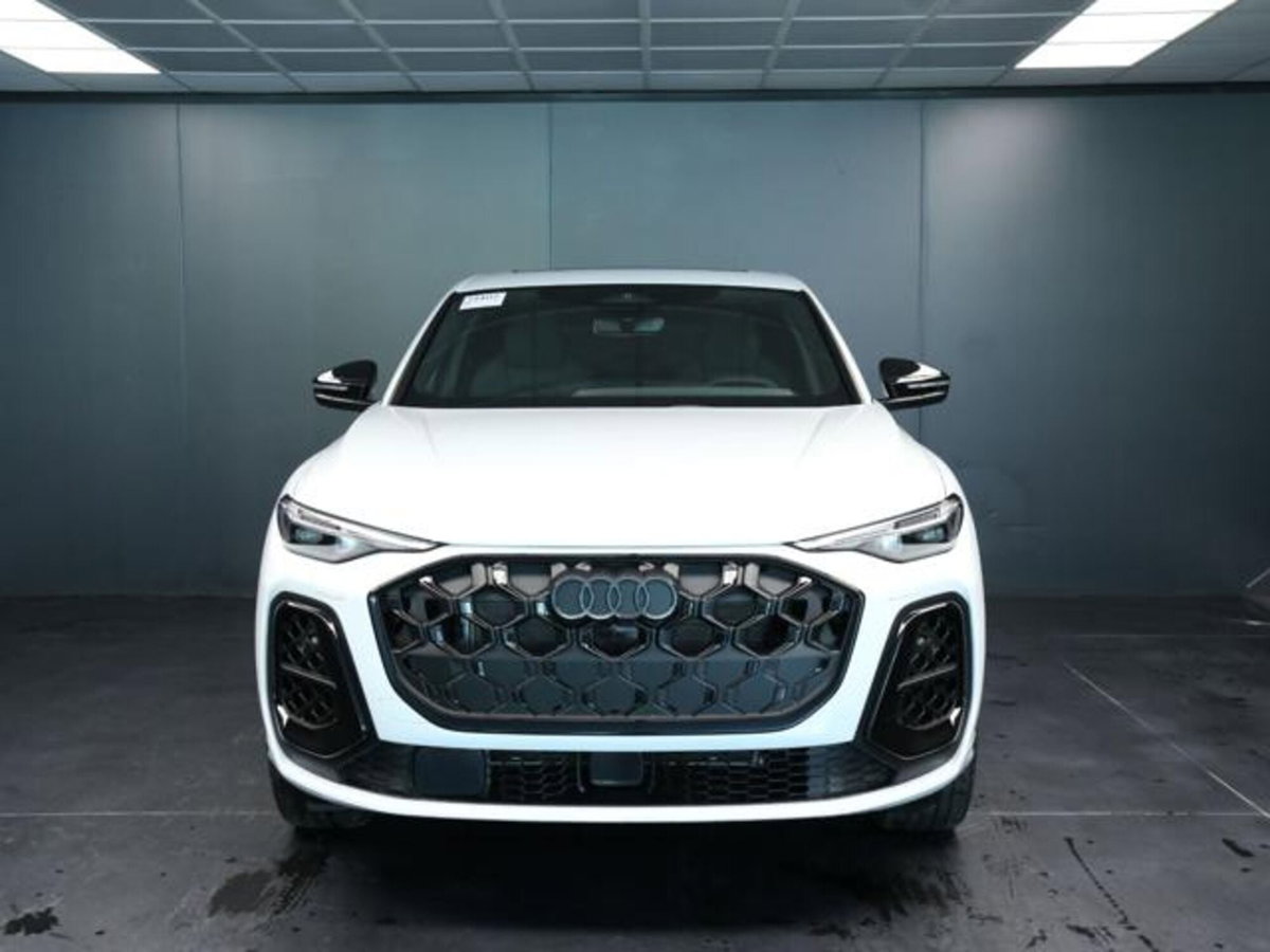 Audi Q5 Sportback 2.0 tdi mhev+ S line quattro 204cv s-tronic (2)