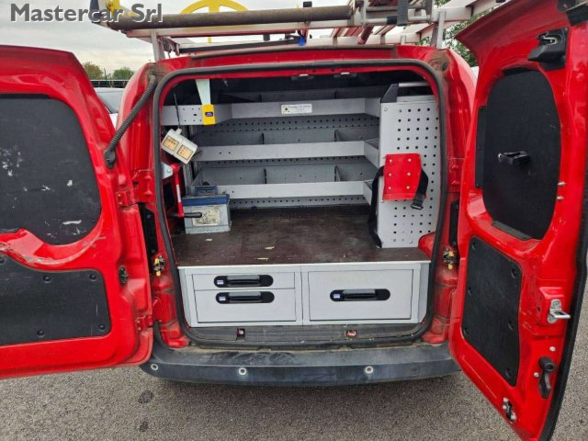 Fiat Fiorino 1.3 MJT 95CV Furgone (14)