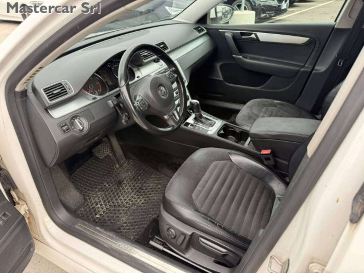 Volkswagen Passat Variant 2.0 TDI 170CV DPF Highline (10)