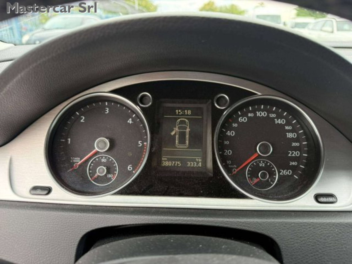 Volkswagen Passat Variant 2.0 TDI 170CV DPF Highline (11)