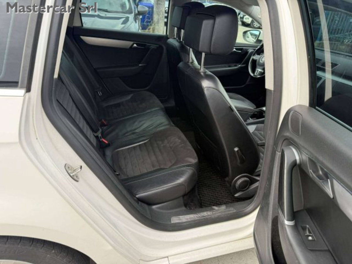 Volkswagen Passat Variant 2.0 TDI 170CV DPF Highline (7)