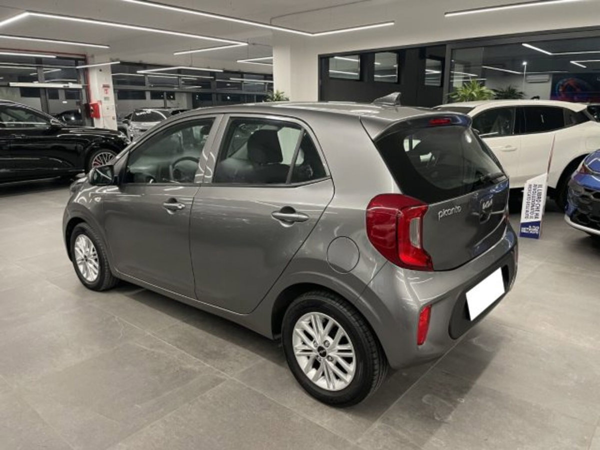 Kia Picanto 1.0 12V 5 porte AMT Urban (15)