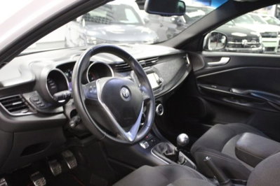 Alfa Romeo Giulietta 1.6 JTDm Sport 120cv (8)