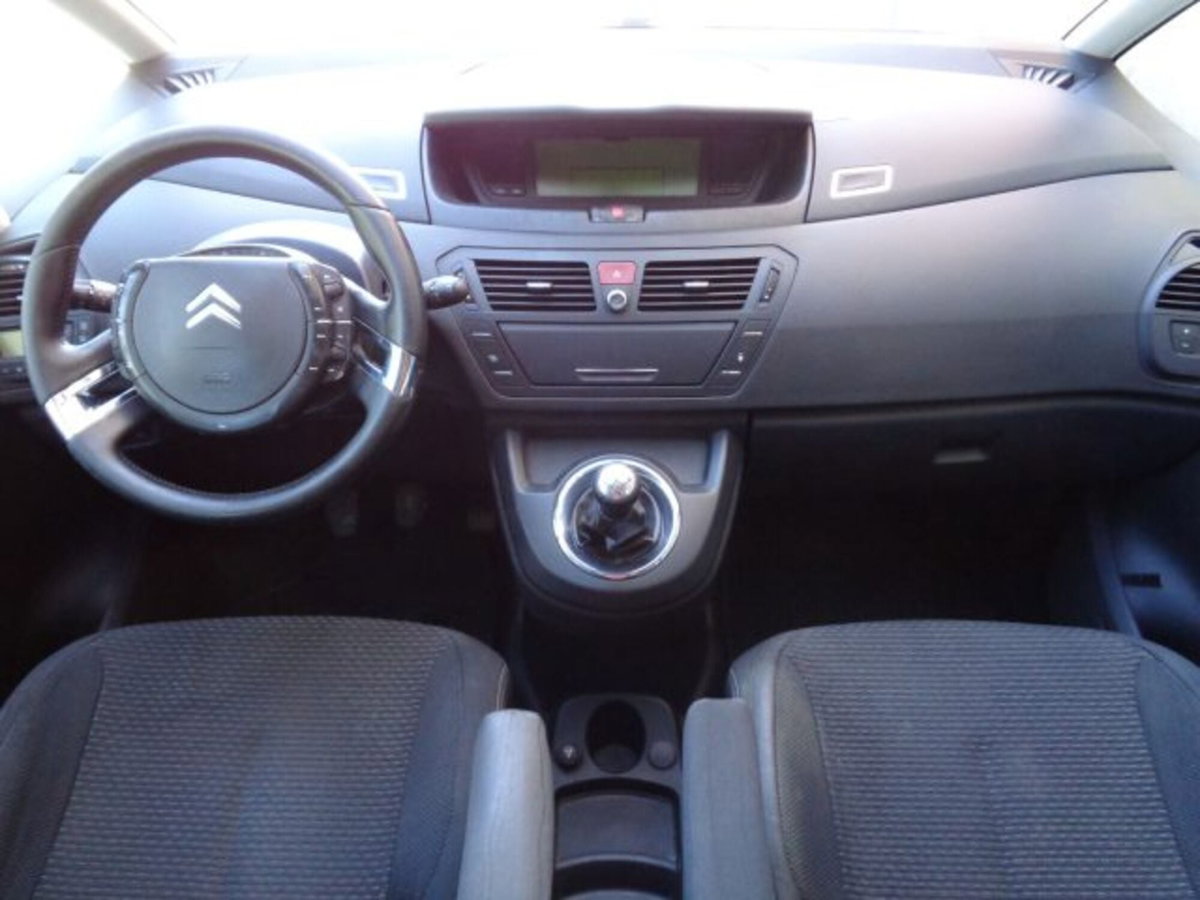 Citroen C4 Picasso 1.8 Classique (12)