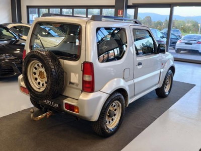 Suzuki Jimny 1.3i 16V cat 4WD JLX (4)