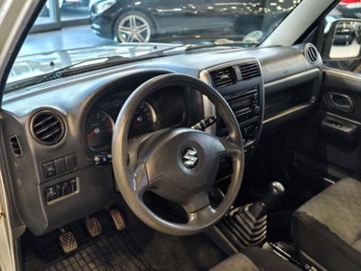 Suzuki Jimny 1.3i 16V cat 4WD JLX (7)