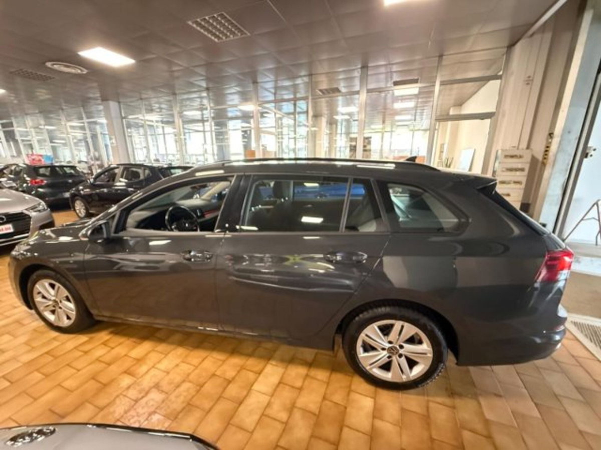 Volkswagen Golf Variant 1.5 TGI DSG Life (6)
