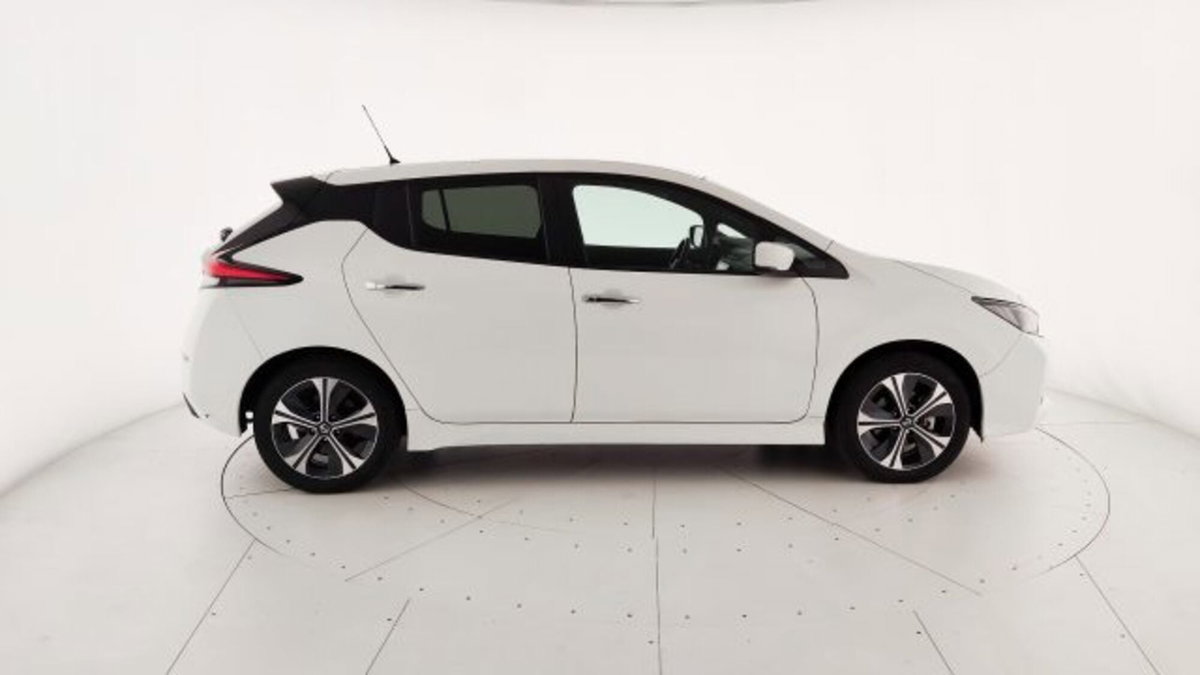 Nissan Leaf 62kWh N-Style e+ 217cv (8)