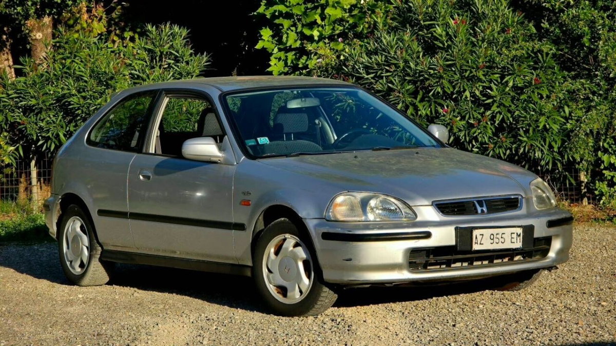 Honda Civic 1.4i 16V cat 3 porte S (12)