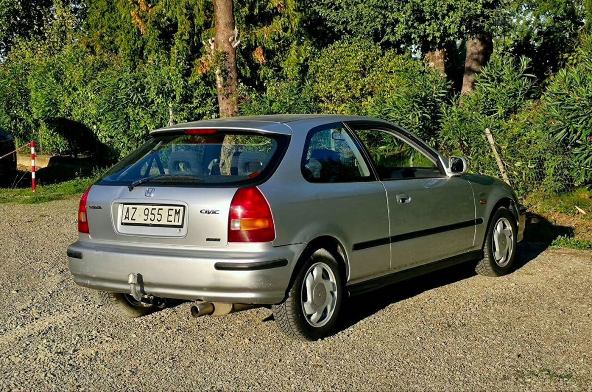Honda Civic 1.4i 16V cat 3 porte S (15)