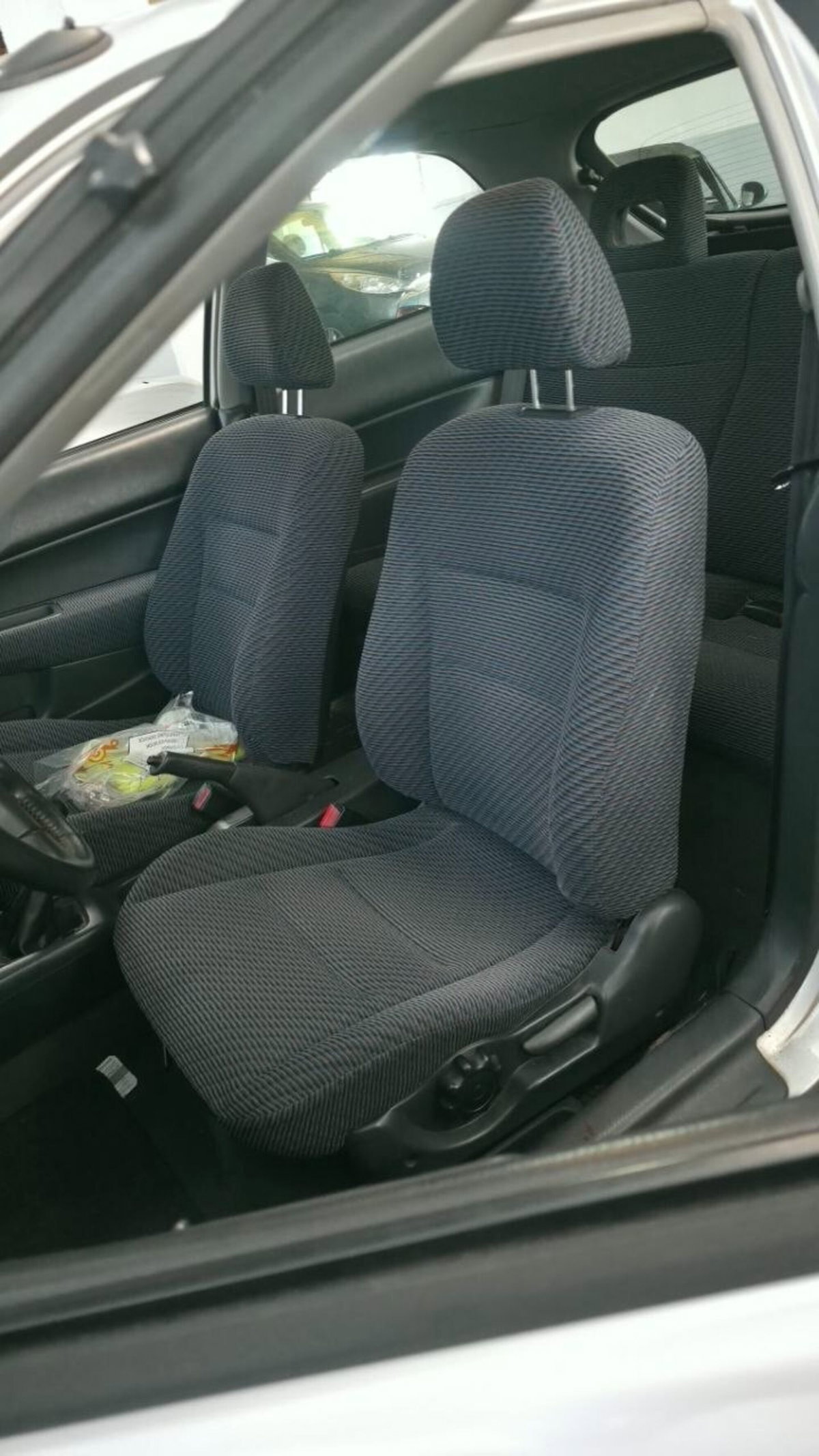 Honda Civic 1.4i 16V cat 3 porte S (8)