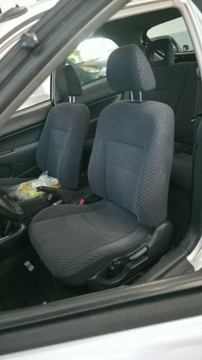 Honda Civic 1.4i 16V cat 3 porte S (8)