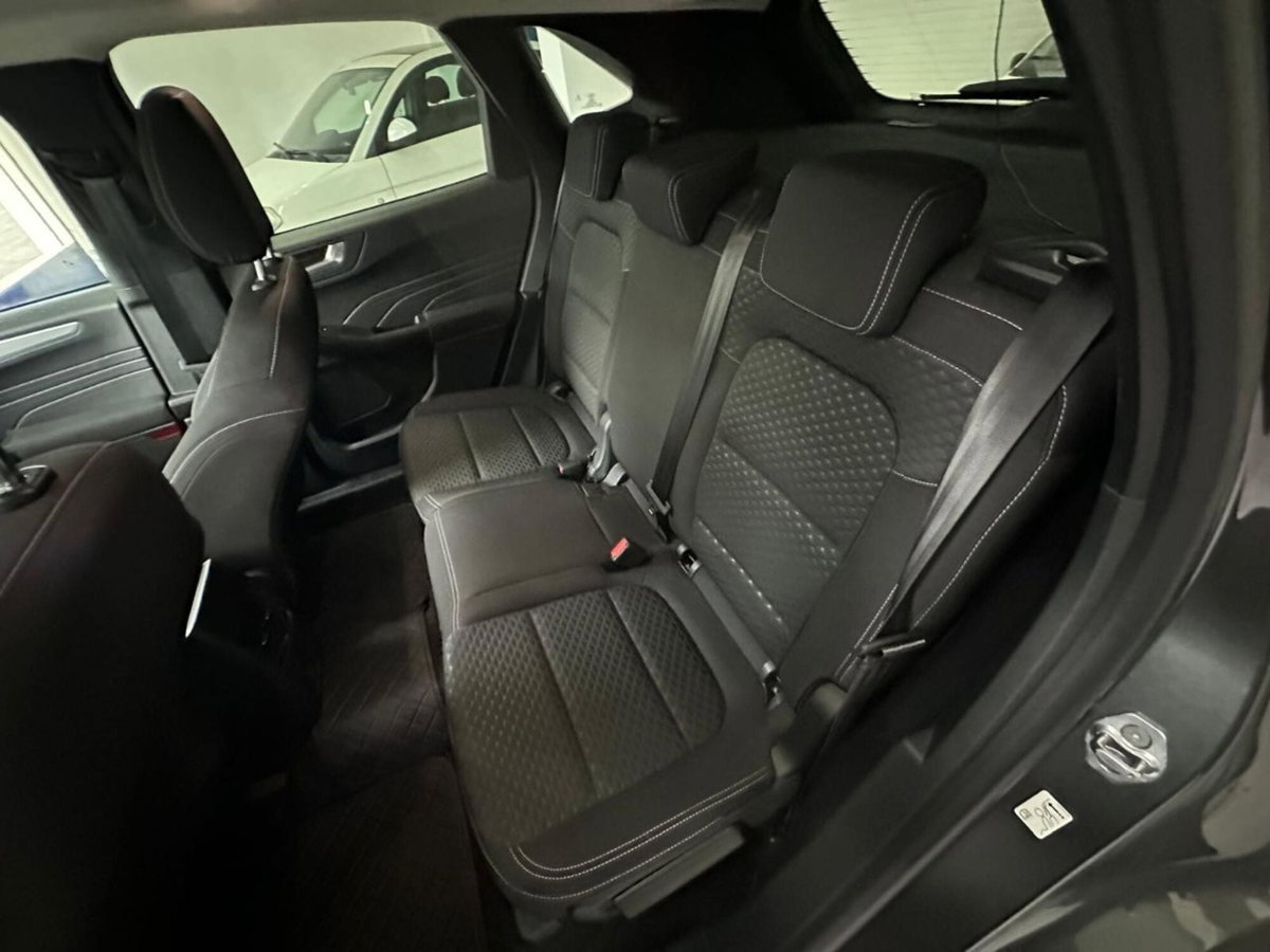 Ford Kuga 1.5 EcoBoost 120 CV 2WD (12)