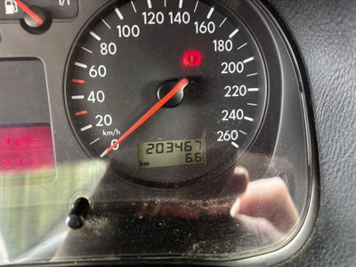 Volkswagen Golf 1.8 turbo 20V cat 3p. GTI (13)