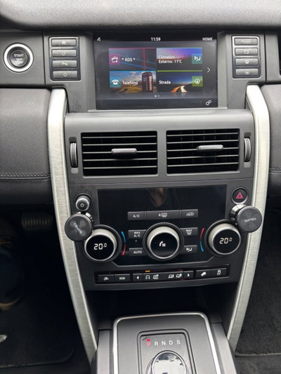 Land Rover Discovery Sport 2.0 TD4 150 CV Pure (15)