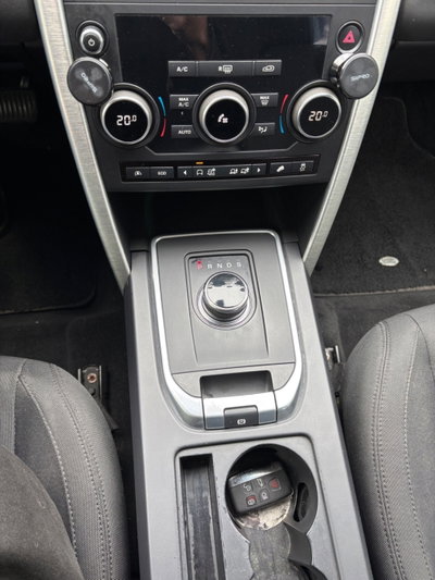 Land Rover Discovery Sport 2.0 TD4 150 CV Pure (16)