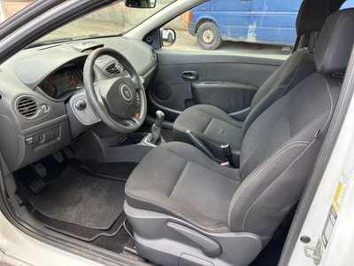 Renault Clio 1.2 3 porte Van Long Life (10)