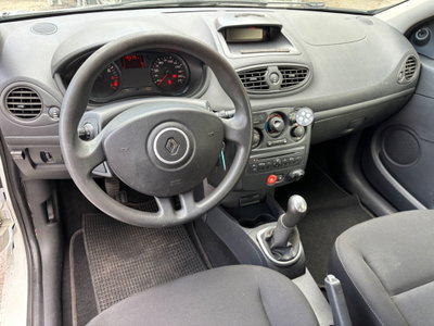 Renault Clio 1.2 3 porte Van Long Life (11)