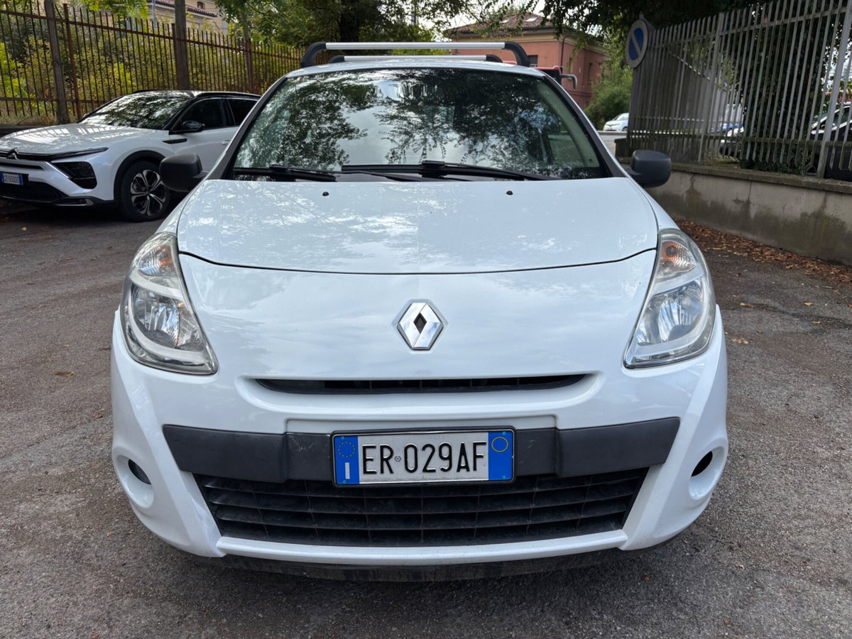 Renault Clio 1.2 3 porte Van Long Life (2)
