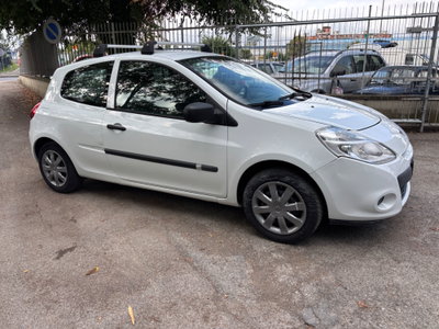 Renault Clio 1.2 3 porte Van Long Life (4)