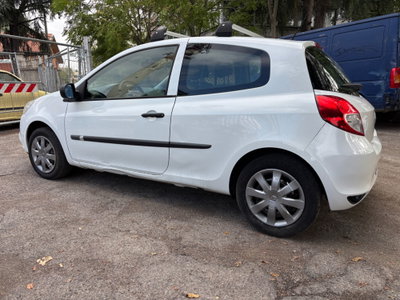 Renault Clio 1.2 3 porte Van Long Life (7)