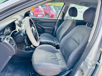 Ford Focus 1.8 TDCi (100CV) cat 5p. Zetec (8)