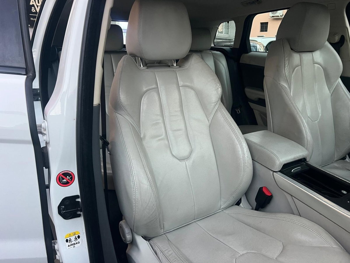 Land Rover Range Rover Evoque 2.2 TD4 5p. Prestige (19)